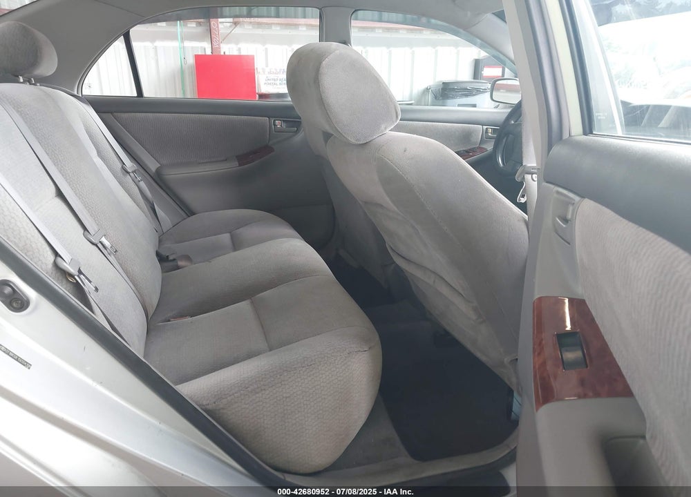 2005 TOYOTA COROLLA LE VIN: 2T1BR32E15C554198