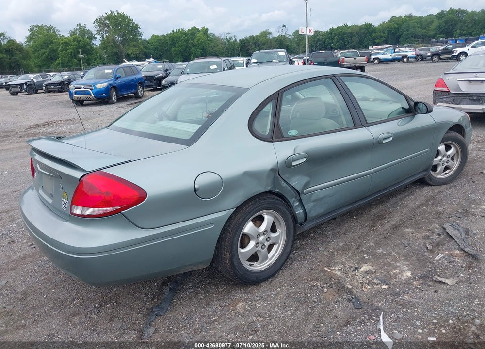 2005 FORD TAURUS VIN: 1FAFP53205A147426