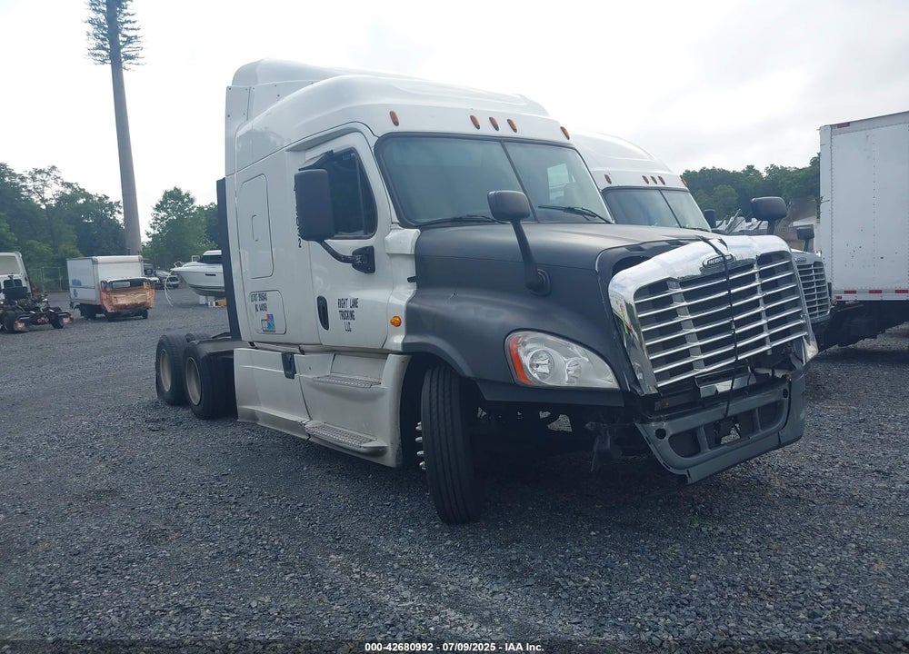 2015 FREIGHTLINER CASCADIA 125 VIN: 1FUJGLDV8FLGE9695