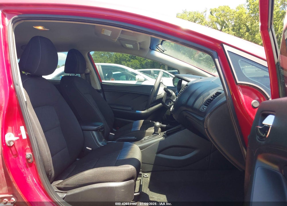 2016 KIA FORTE VIN: KNAFK4A64G5611609