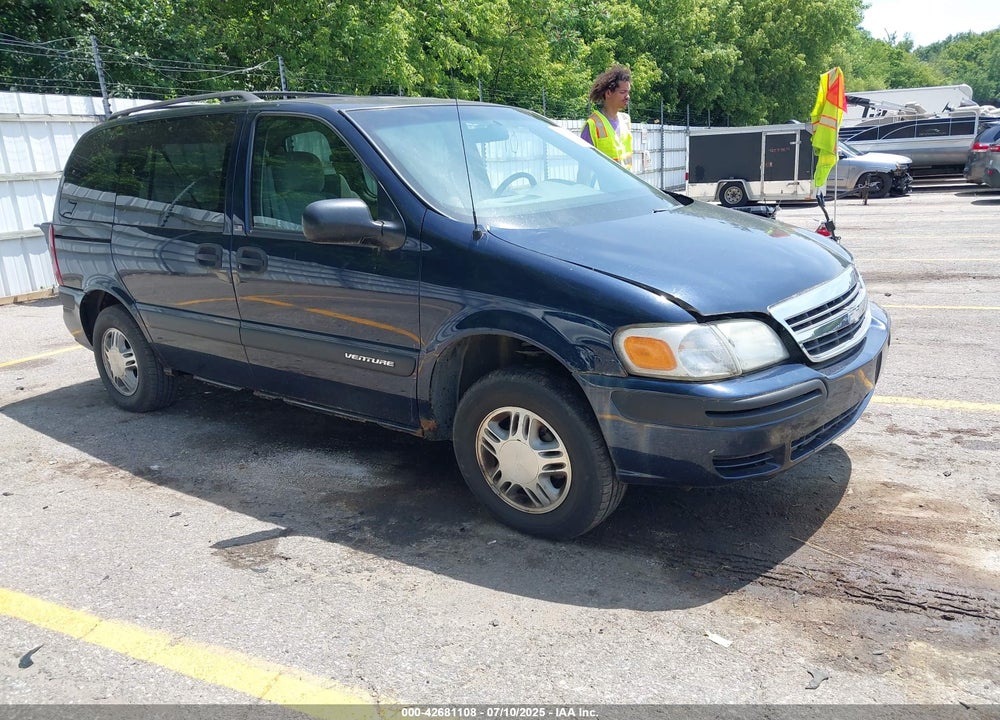 2002 CHEVROLET VENTURE LS VIN: 1GNDU03E52D292888