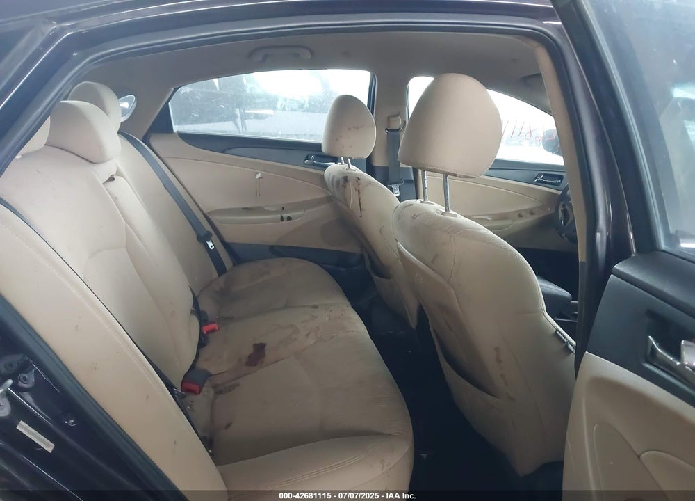 2011 HYUNDAI SONATA VIN: 5NPEB4AC7BH043904