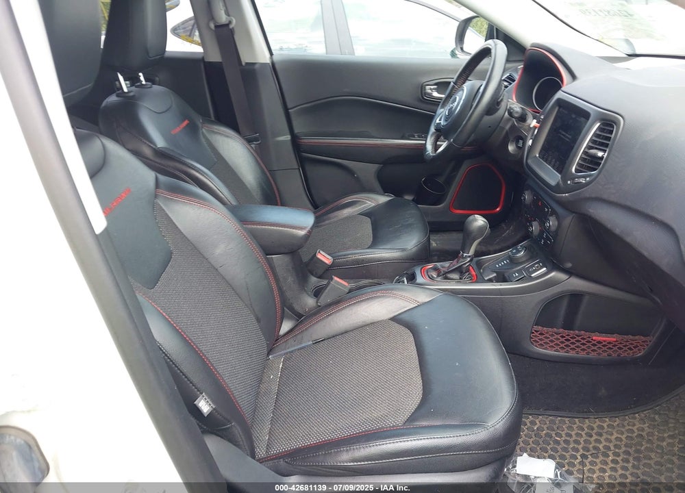 2019 JEEP COMPASS TRAILHAWK 4X4 VIN: 3C4NJDDB3KT760631