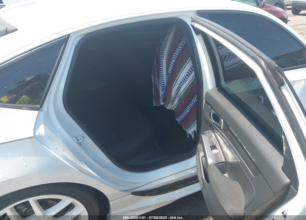 2022 HONDA CIVIC VIN: 2HGFE1E57NH477616