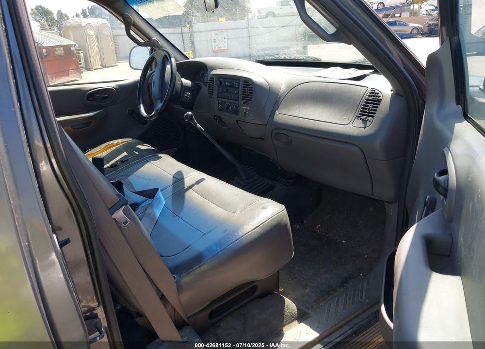 2002 FORD F-150 VIN: 1FTRX17232NA76530