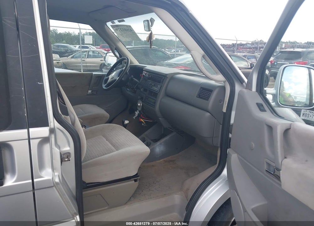 2002 VOLKSWAGEN EUROVAN MV VIN: WV2MB47052H003166