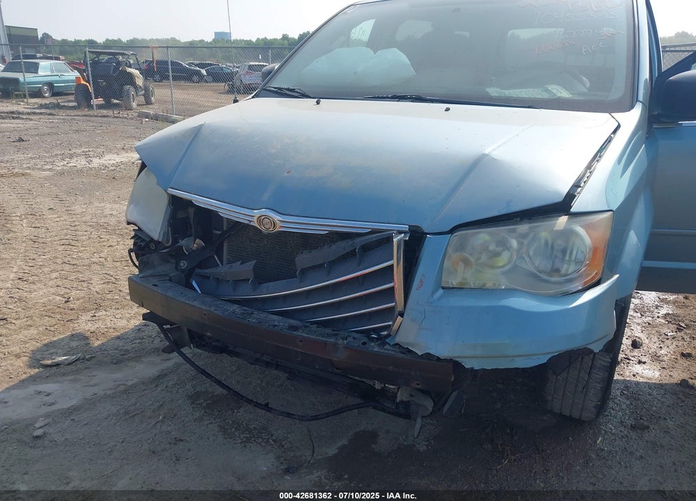 2010 CHRYSLER TOWN & COUNTRY VIN: 2A4RR4DE7AR167774