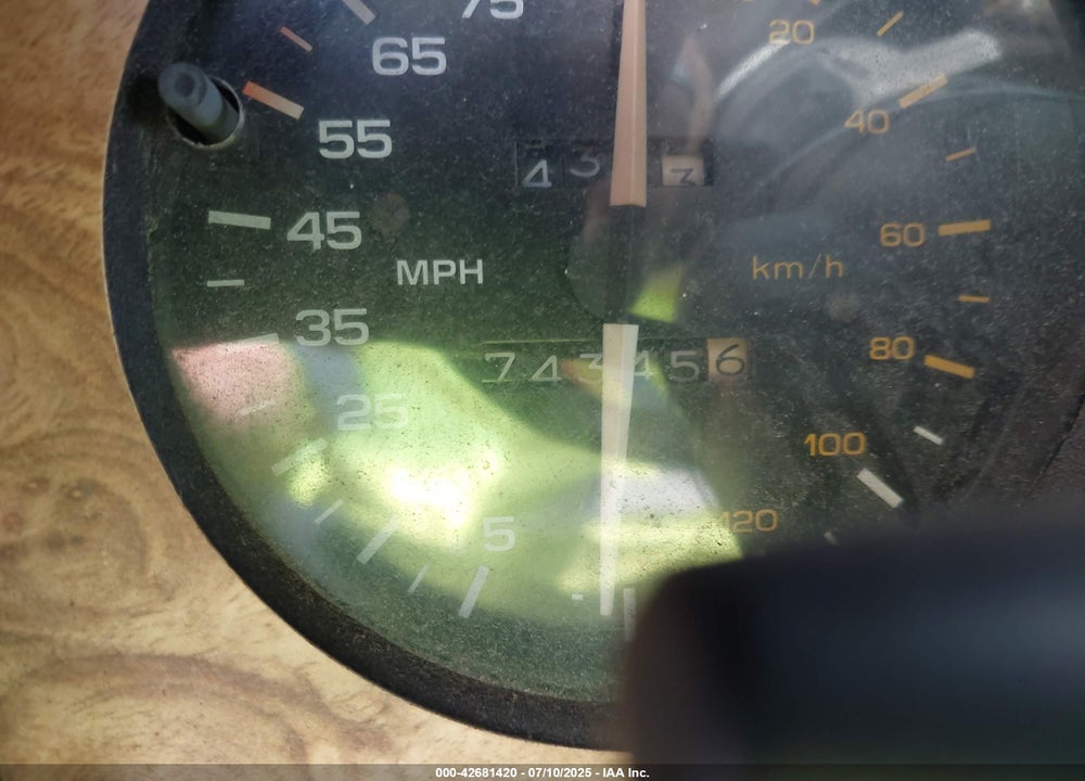 1983 CHEVROLET CAMARO BERLINETTA VIN: 1G1AS87H7DL165002