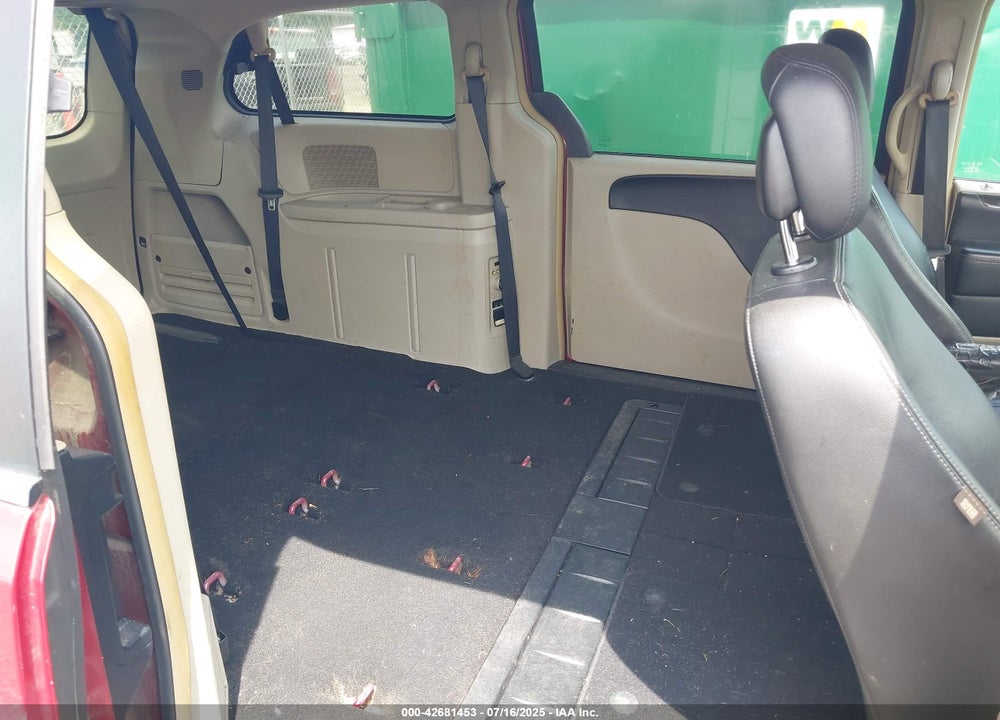 2016 CHRYSLER TOWN & COUNTRY VIN: 2C4RC1BG9GR206528