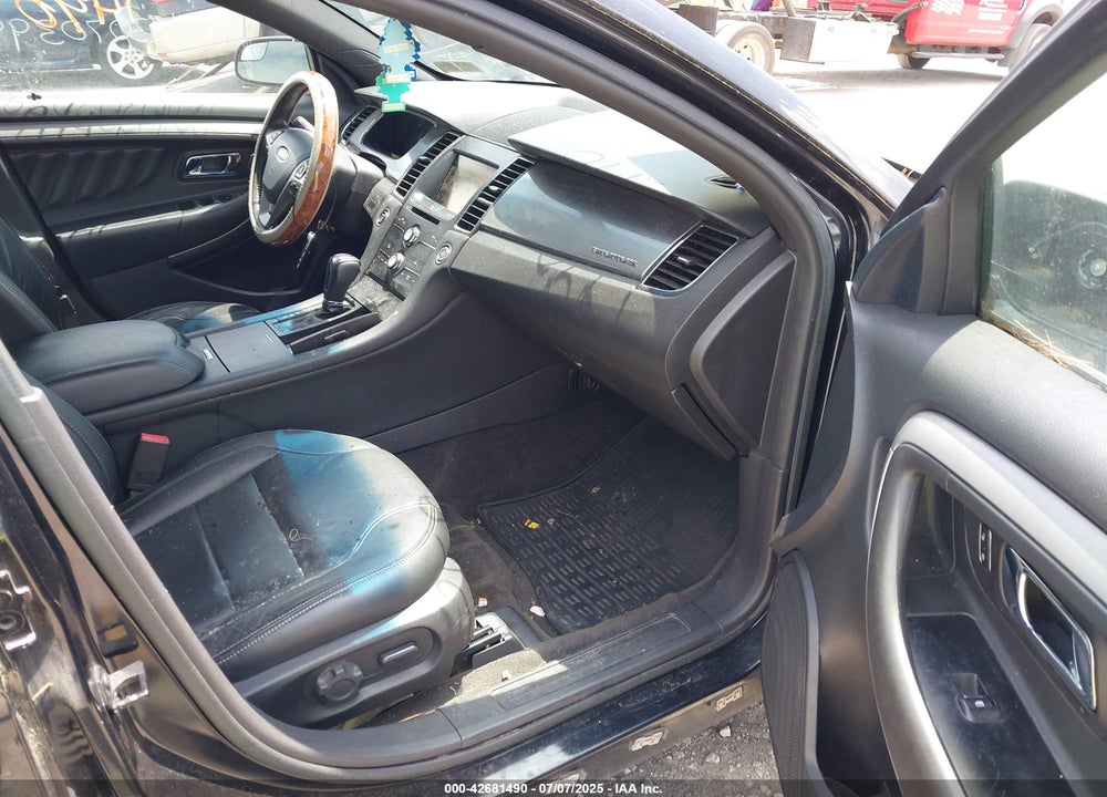 2015 FORD TAURUS VIN: 1FAHP2E88FG136181