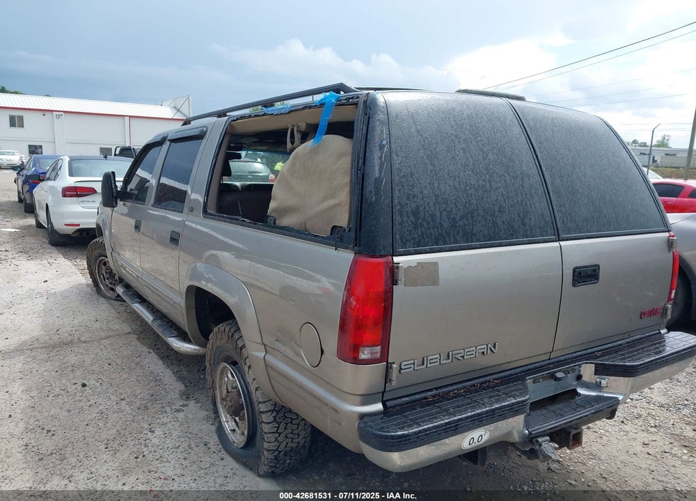 1999 GMC SUBURBAN 2500 SL VIN: 3GKGK26J4XG530681
