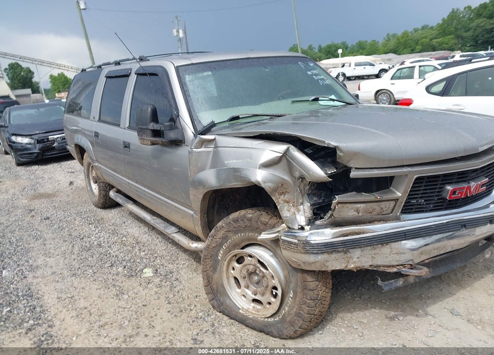 1999 GMC SUBURBAN 2500 SL VIN: 3GKGK26J4XG530681