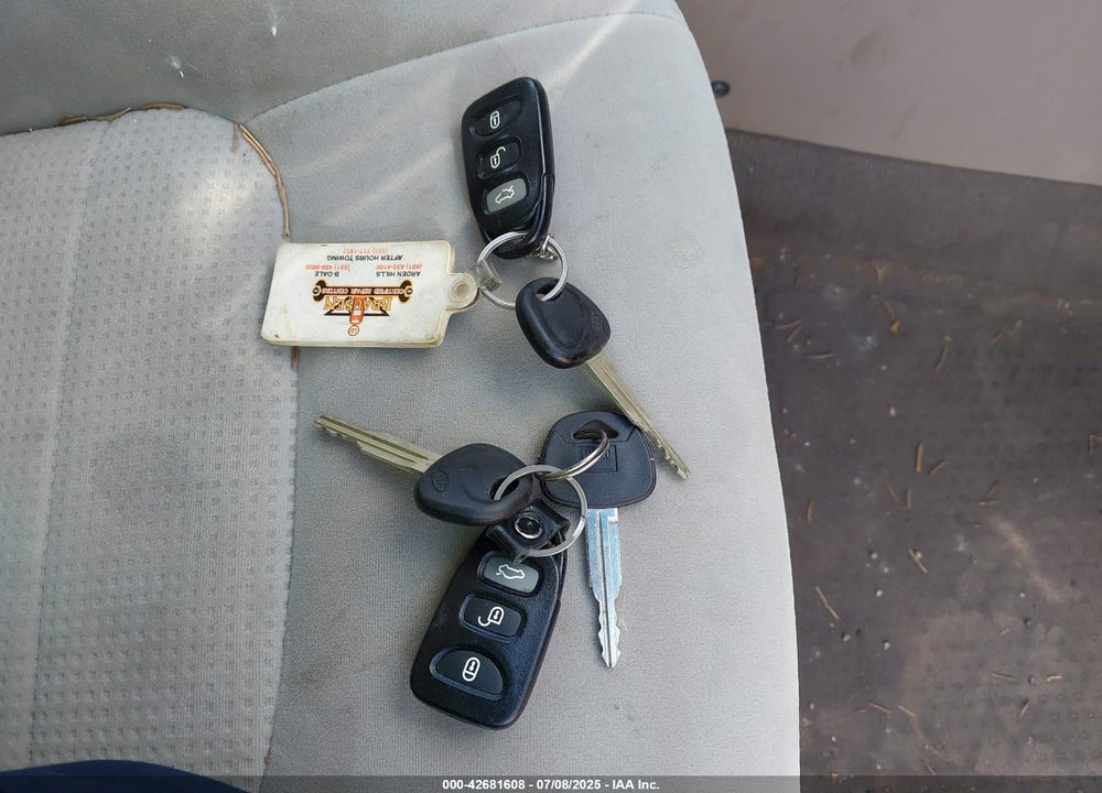 2009 KIA SPECTRA VIN: KNAFE221995657065