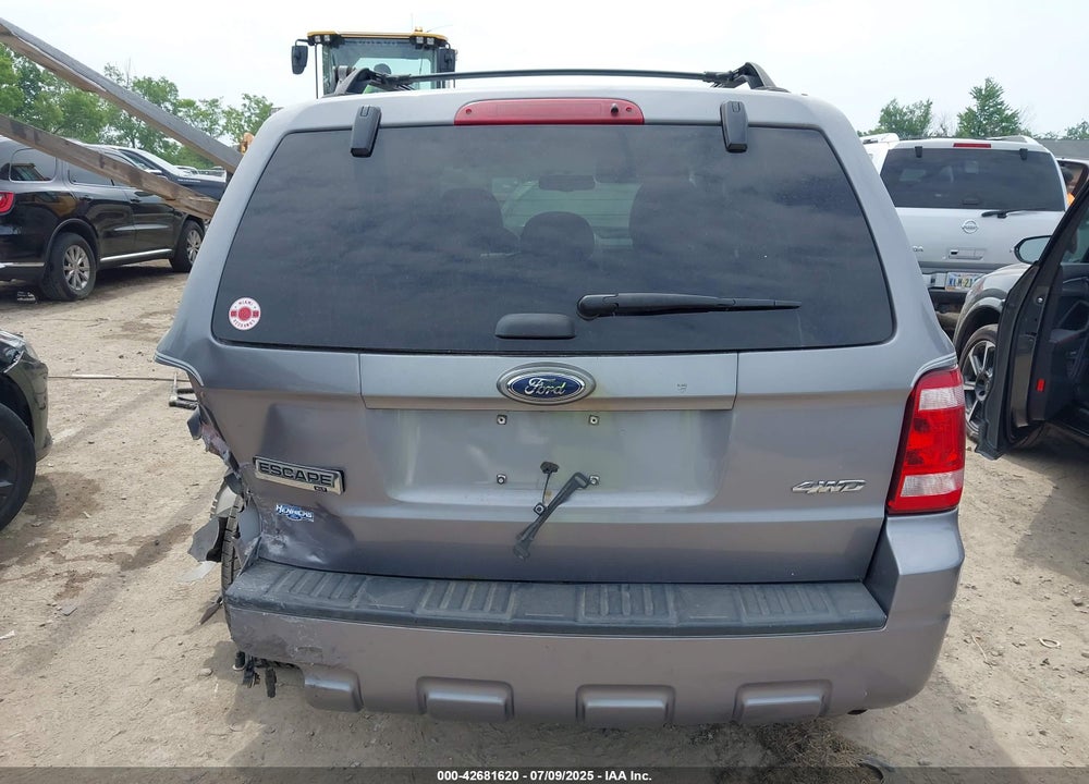 2008 FORD ESCAPE VIN: 1FMCU931X8KB99581