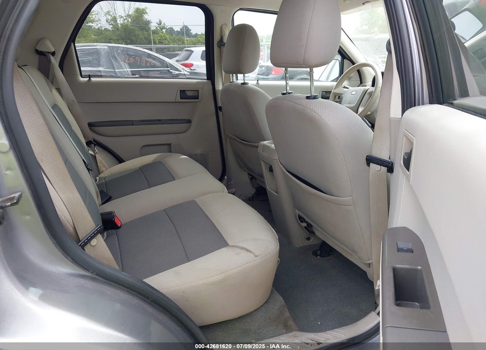 2008 FORD ESCAPE VIN: 1FMCU931X8KB99581