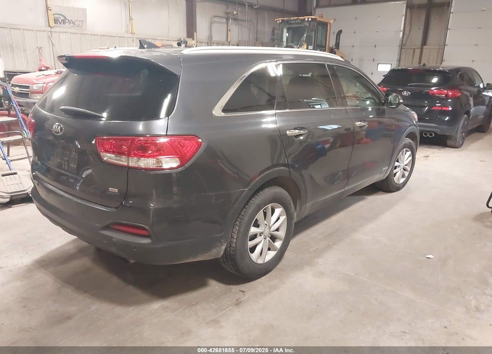 2016 KIA SORENTO VIN: 5XYPGDA31GG062554