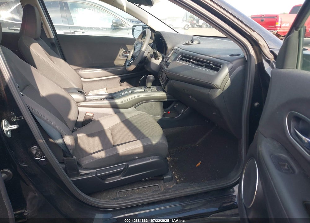 2019 HONDA HR-V VIN: 3CZRU6H58KM738976