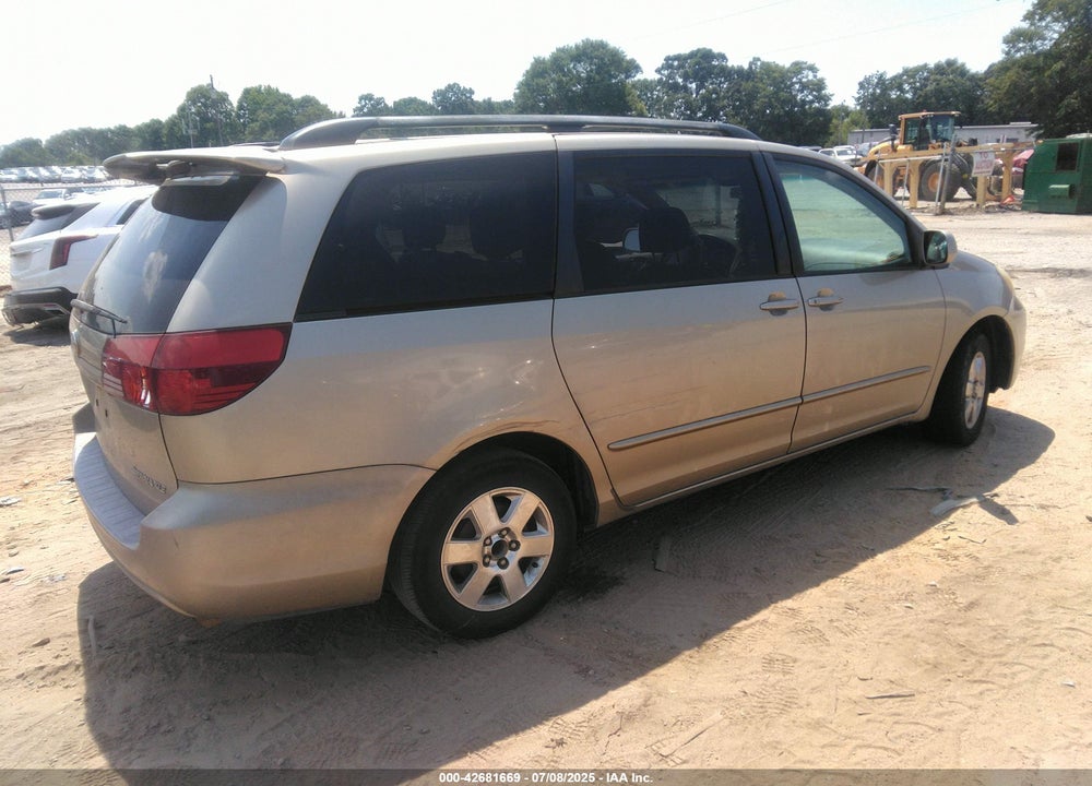 2005 TOYOTA SIENNA XLE VIN: 5TDZA22C15S269555