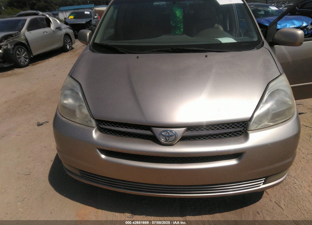 2005 TOYOTA SIENNA XLE VIN: 5TDZA22C15S269555