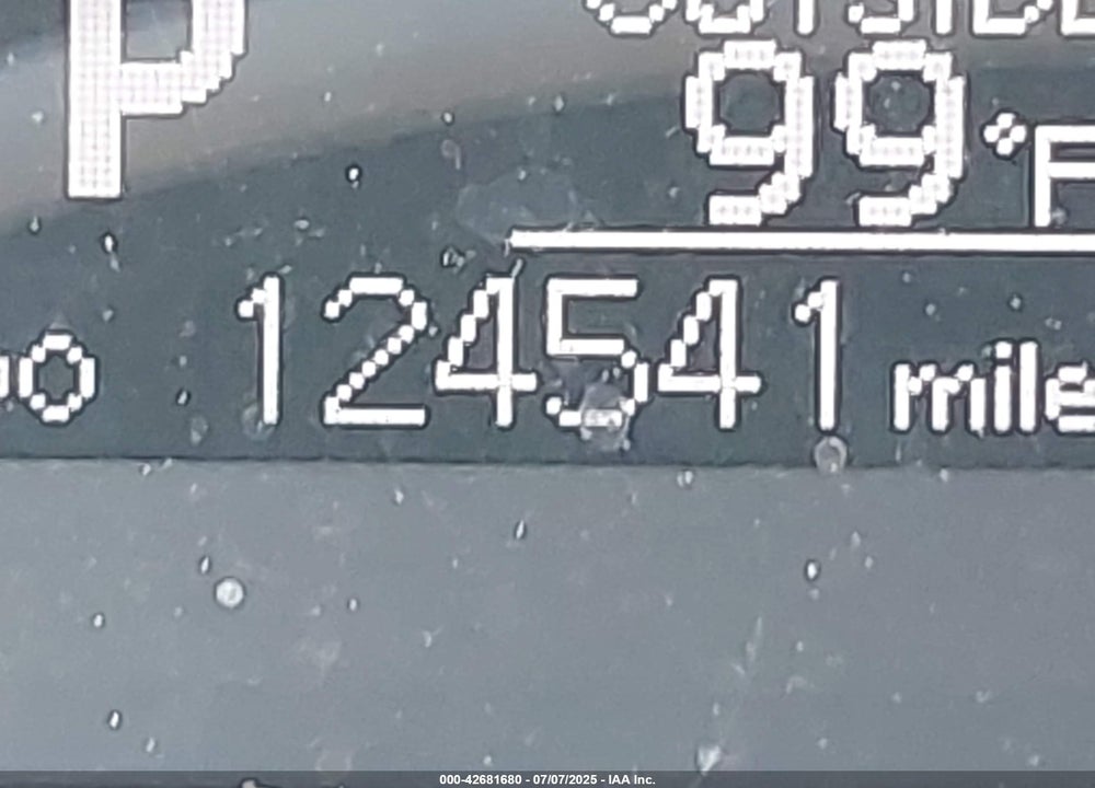 2017 TOYOTA COROLLA VIN: 2T1BURHE3HC841152