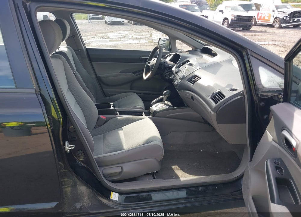 2010 HONDA CIVIC VIN: 2HGFA1F52AH588675