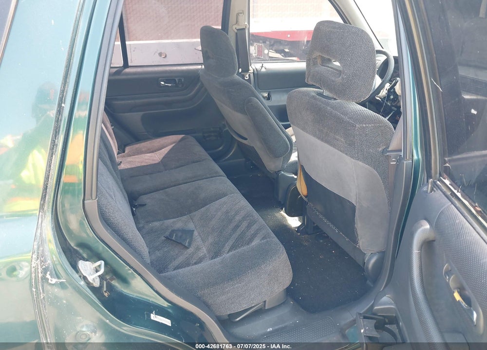 2000 HONDA CR-V EX VIN: JHLRD1861YC027747