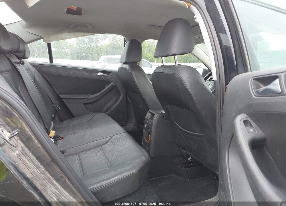 2012 VOLKSWAGEN JETTA 2.5L SE VIN: 3VWDX7AJ4CM414622