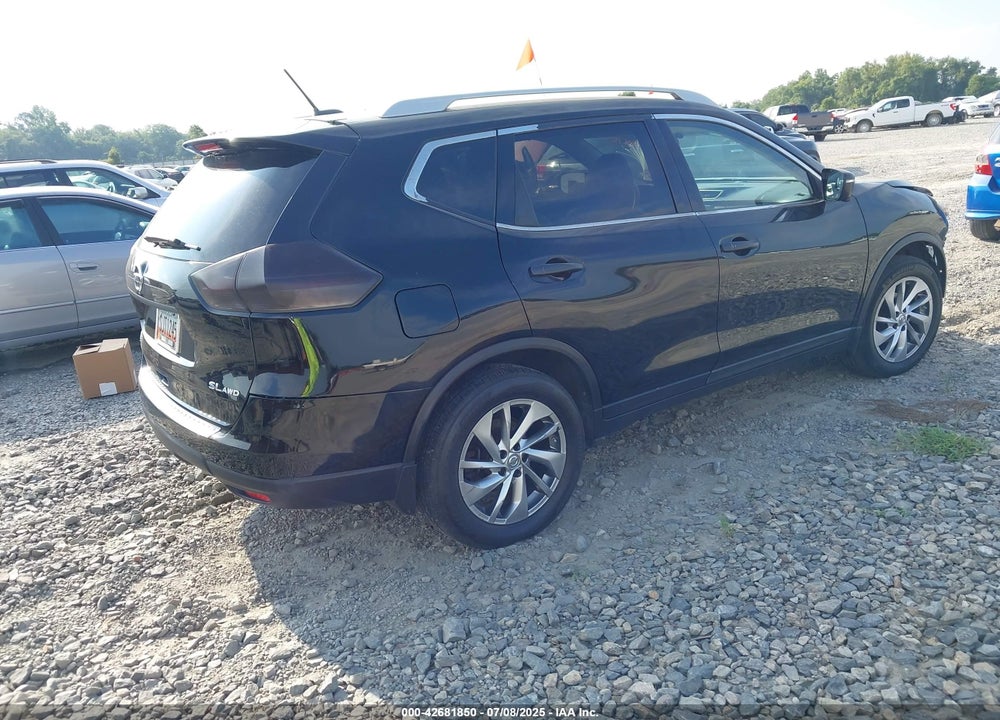 2015 NISSAN ROGUE SL VIN: 5N1AT2MV3FC784223