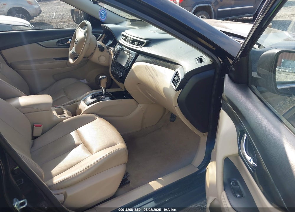 2015 NISSAN ROGUE SL VIN: 5N1AT2MV3FC784223