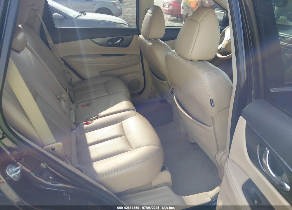 2015 NISSAN ROGUE SL VIN: 5N1AT2MV3FC784223
