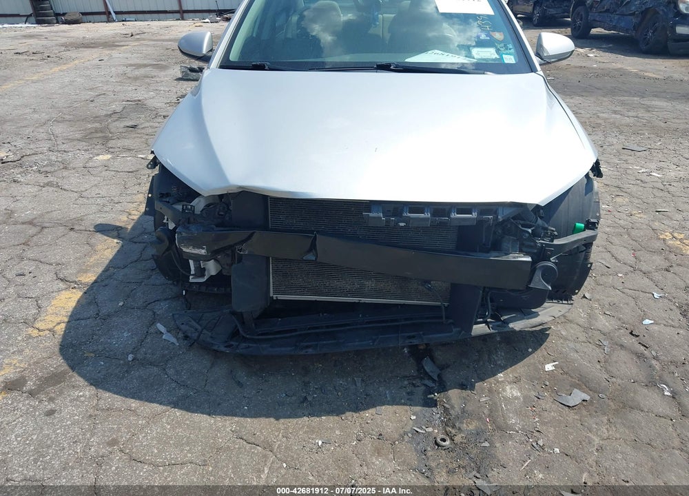 2018 HYUNDAI ELANTRA VIN: 5NPD84LFXJH391549