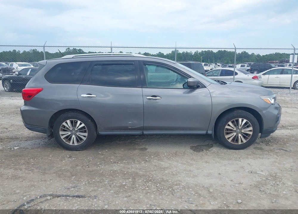 2017 NISSAN PATHFINDER VIN: 5N1DR2MN3HC626236