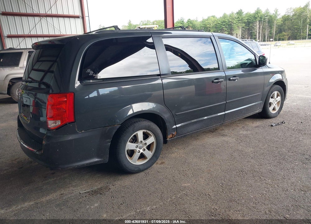 2012 DODGE GRAND CARAVAN VIN: 2C4RDGCG7CR242212