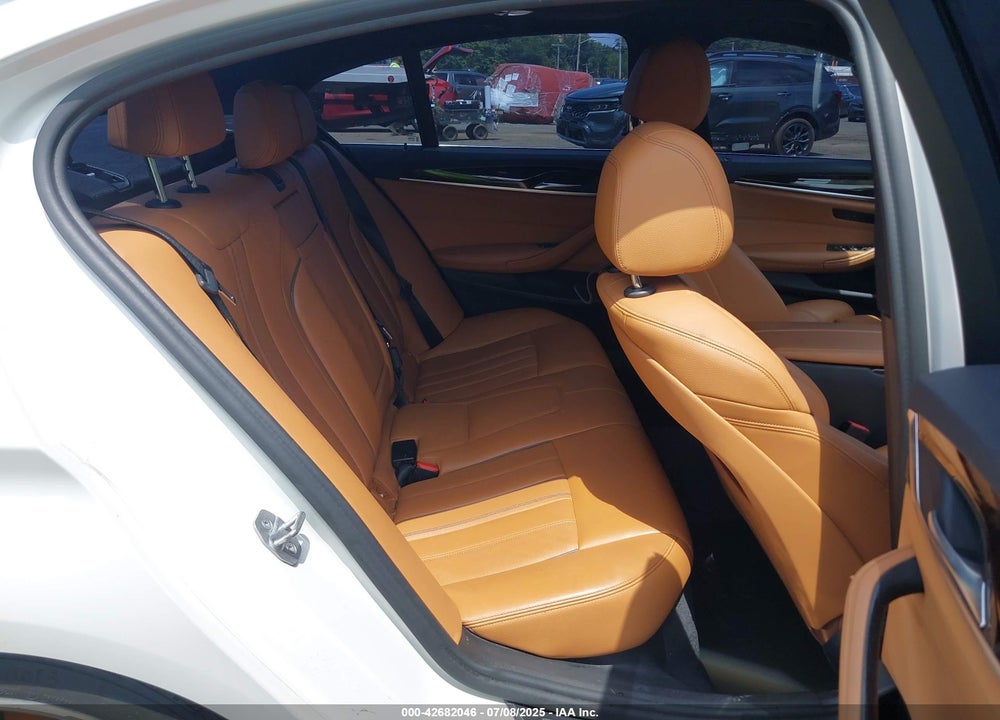 2018 BMW 5 SERIES VIN: WBAJE7C57JWC55135