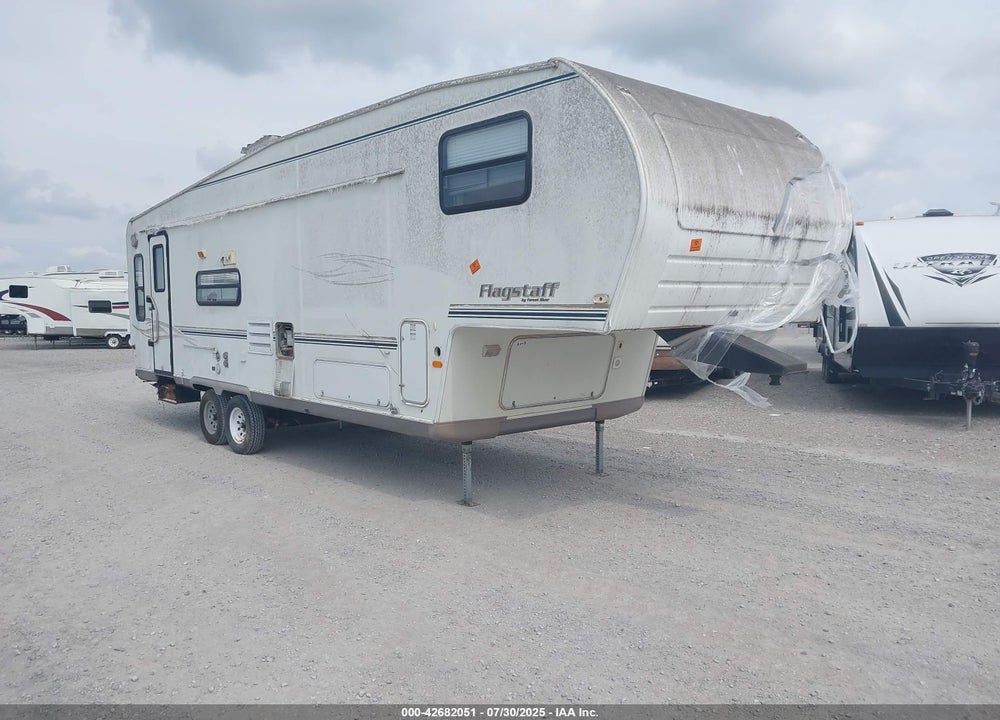 2003 FLAGSTAFF FOREST RIV LITE 8528RLSS VIN: 4X4FFLD213D078185