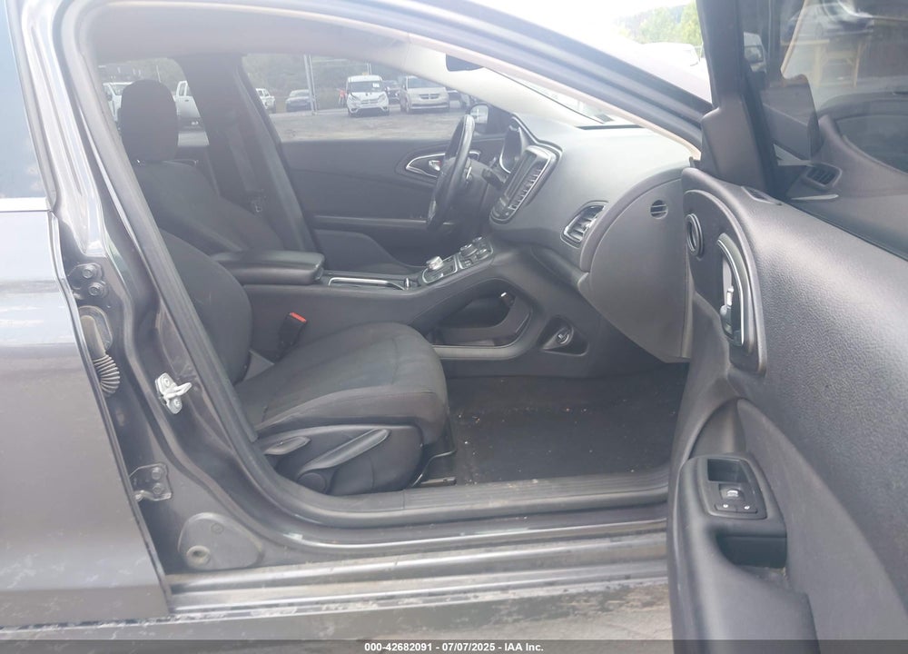 2016 CHRYSLER 200 VIN: 1C3CCCAG2GN111166