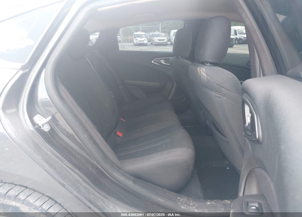 2016 CHRYSLER 200 VIN: 1C3CCCAG2GN111166