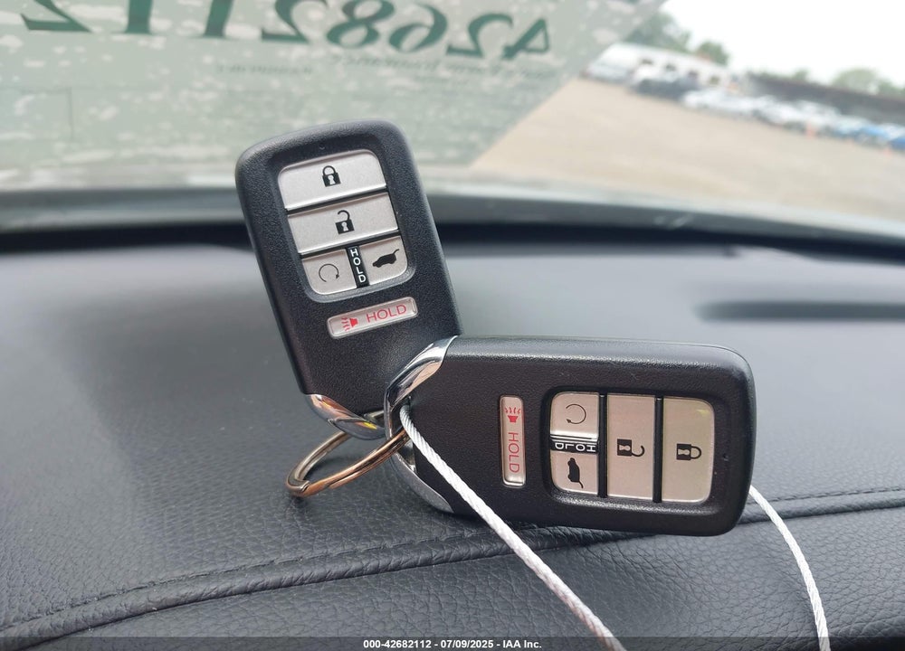 2021 HONDA PASSPORT VIN: 5FNYF8H04MB028752