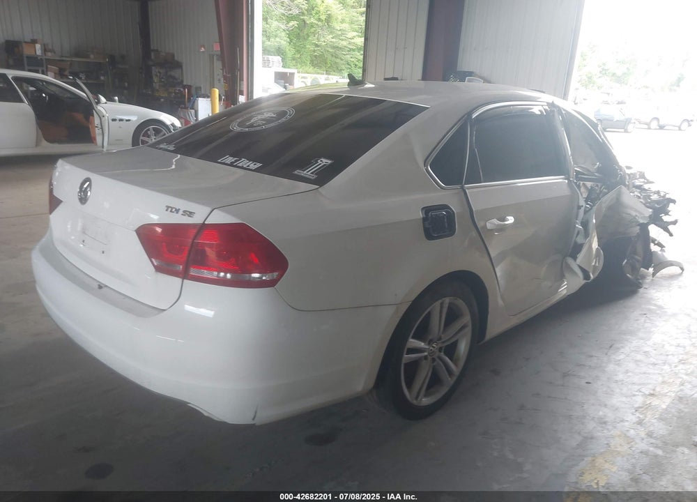 2014 VOLKSWAGEN PASSAT VIN: 1VWBN7A32EC075295