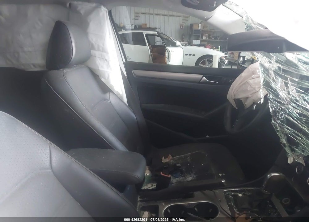 2014 VOLKSWAGEN PASSAT VIN: 1VWBN7A32EC075295