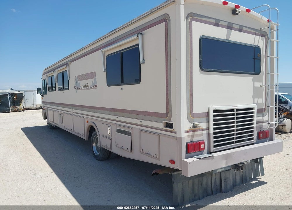 1994 OSHKOSH MOTOR TRUCK CO. CHASSIS X LINE VIN: 4CDR6ER21R2304445