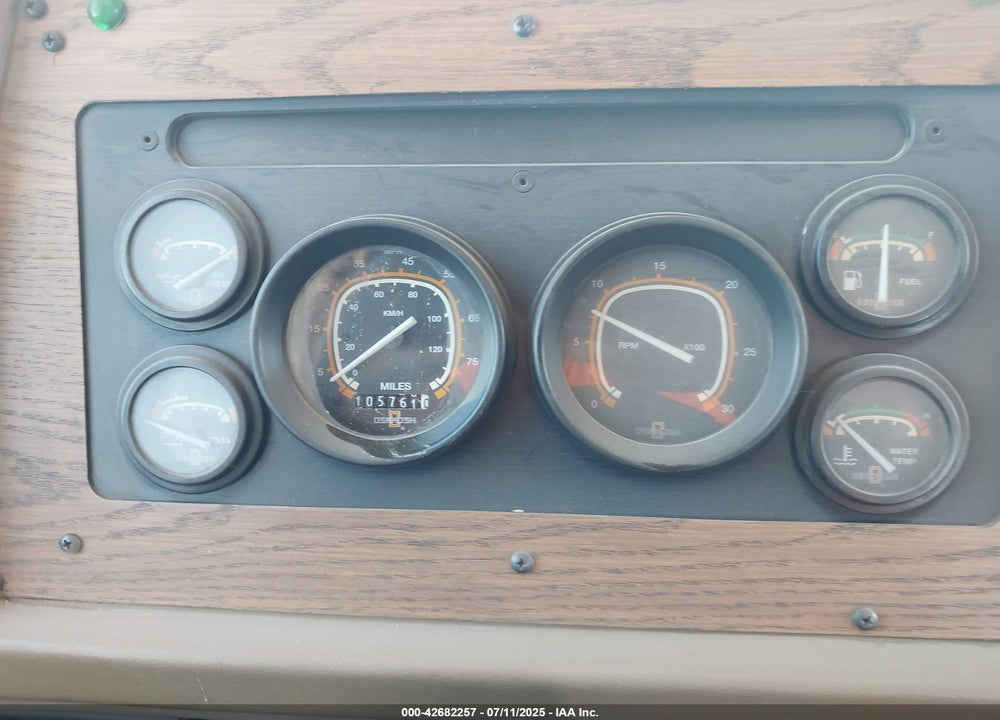1994 OSHKOSH MOTOR TRUCK CO. CHASSIS X LINE VIN: 4CDR6ER21R2304445