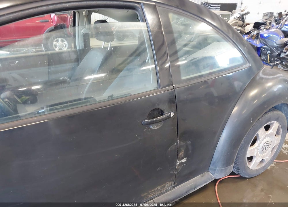 1999 VOLKSWAGEN NEW BEETLE GLS VIN: 3VWCA21C0XM432509