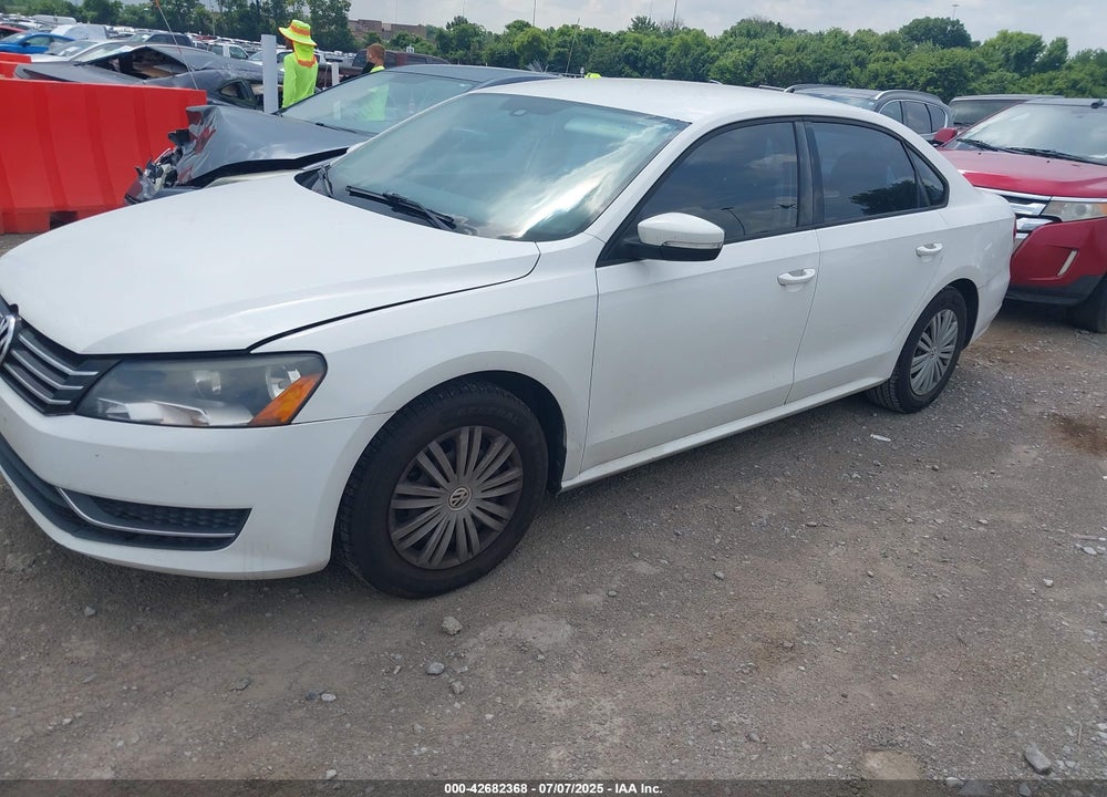 2014 VOLKSWAGEN PASSAT VIN: 1VWAS7A35EC101618