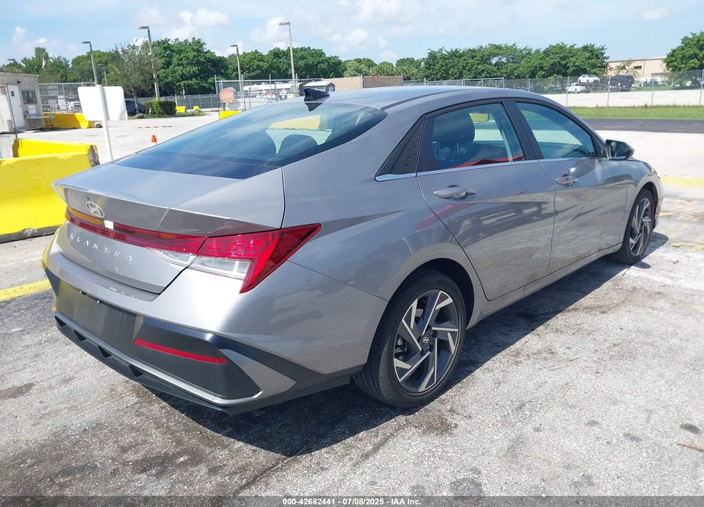 2025 HYUNDAI ELANTRA SEL CONVENIENCE VIN: KMHLS4DG2SU905790