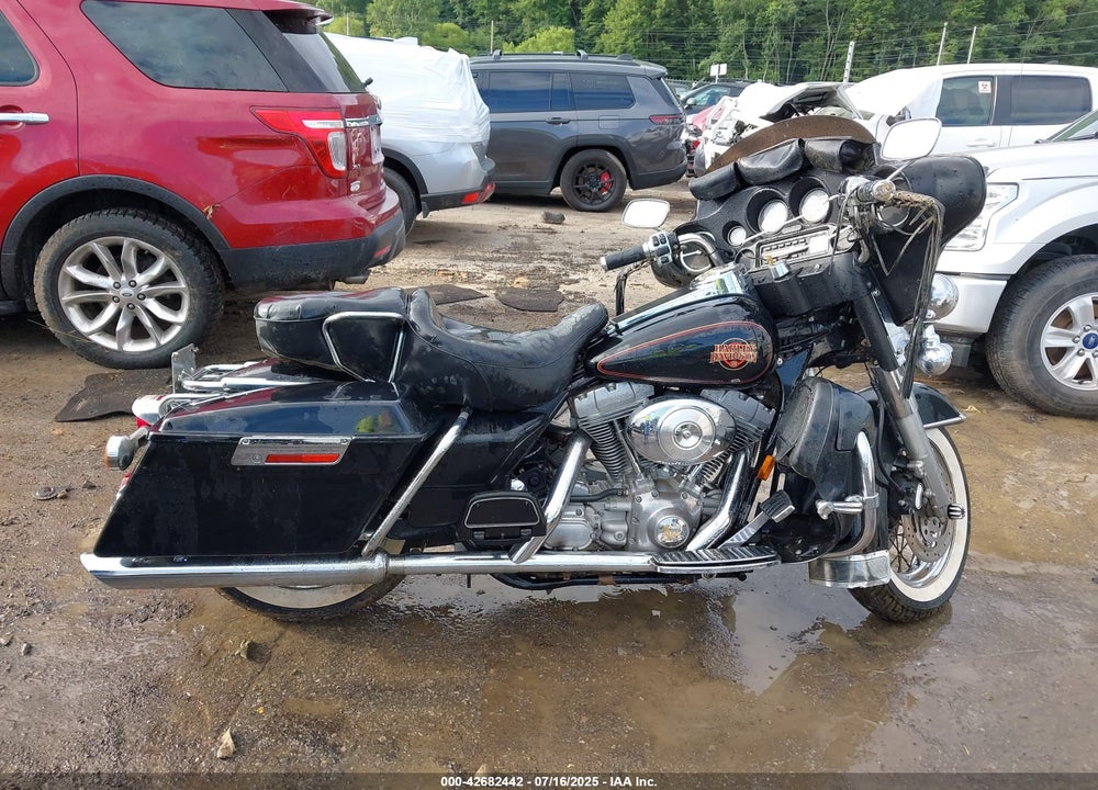 2002 HARLEY-DAVIDSON FLHT VIN: 1HD1DDV132Y656570