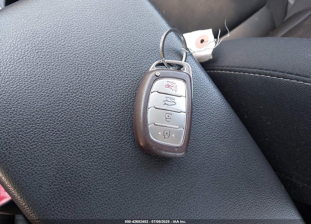 2018 HYUNDAI ELANTRA VIN: KMHD84LF9JU567203