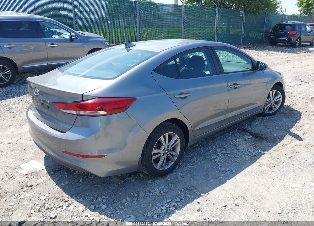 2018 HYUNDAI ELANTRA VIN: KMHD84LF9JU567203