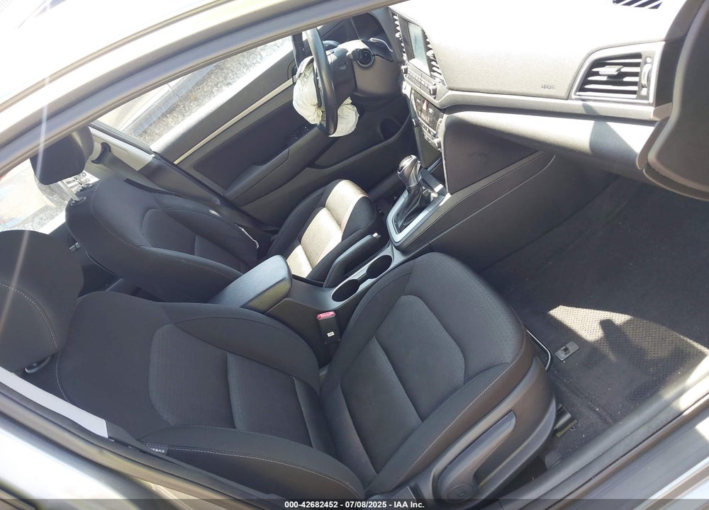2018 HYUNDAI ELANTRA VIN: KMHD84LF9JU567203