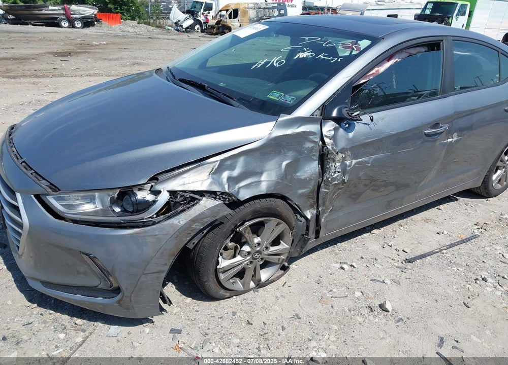 2018 HYUNDAI ELANTRA VIN: KMHD84LF9JU567203